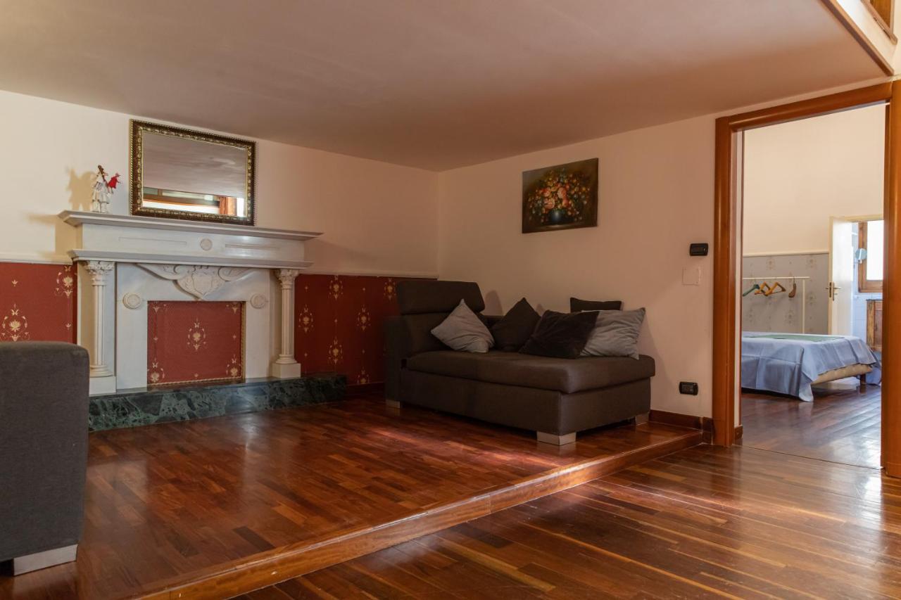 Domus Annabella Apartment Napoli Bagian luar foto