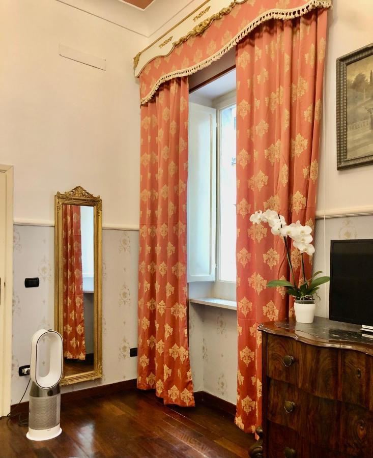 Domus Annabella Apartment Napoli Bagian luar foto